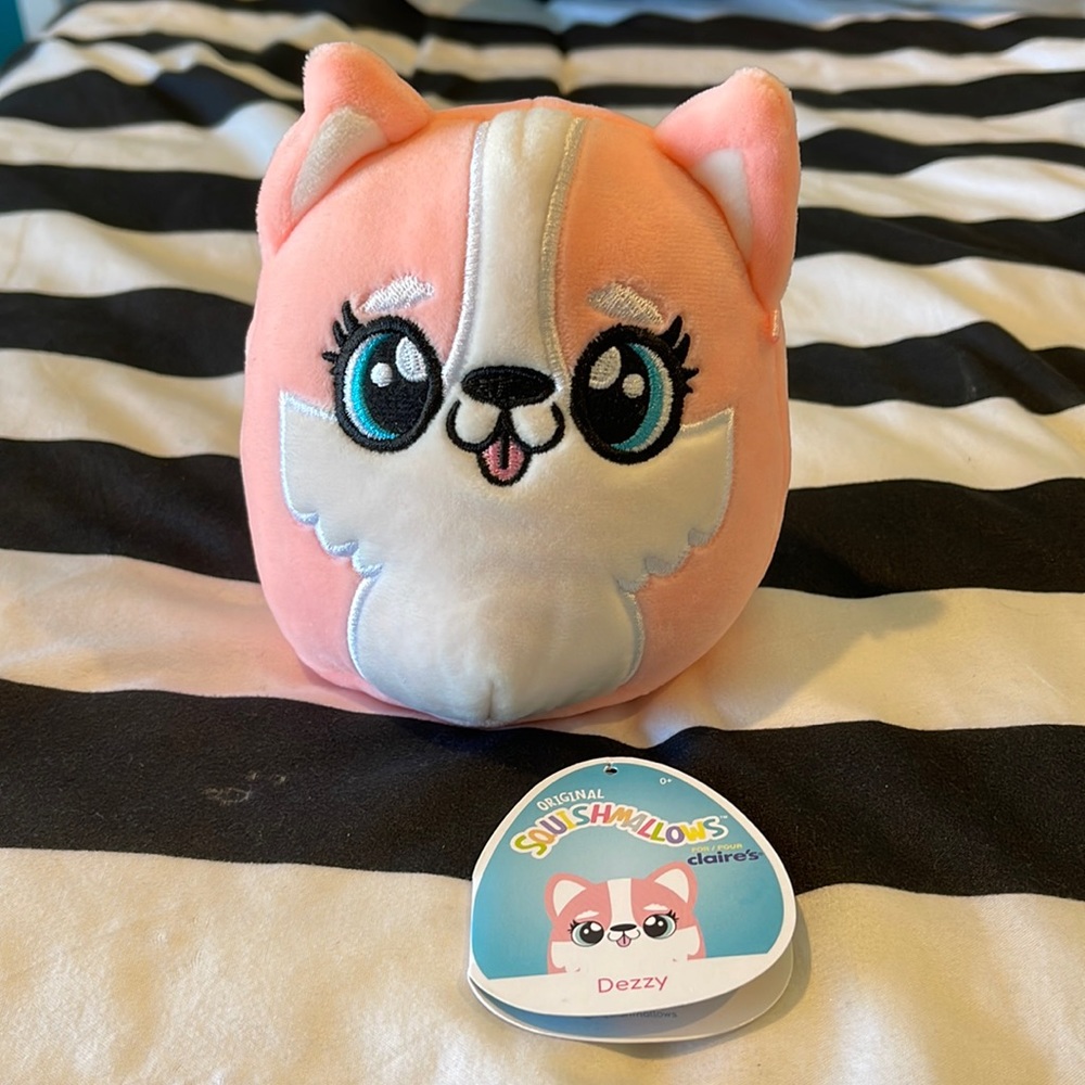 Squishmallow- Dezzy 5”. Like new condition
